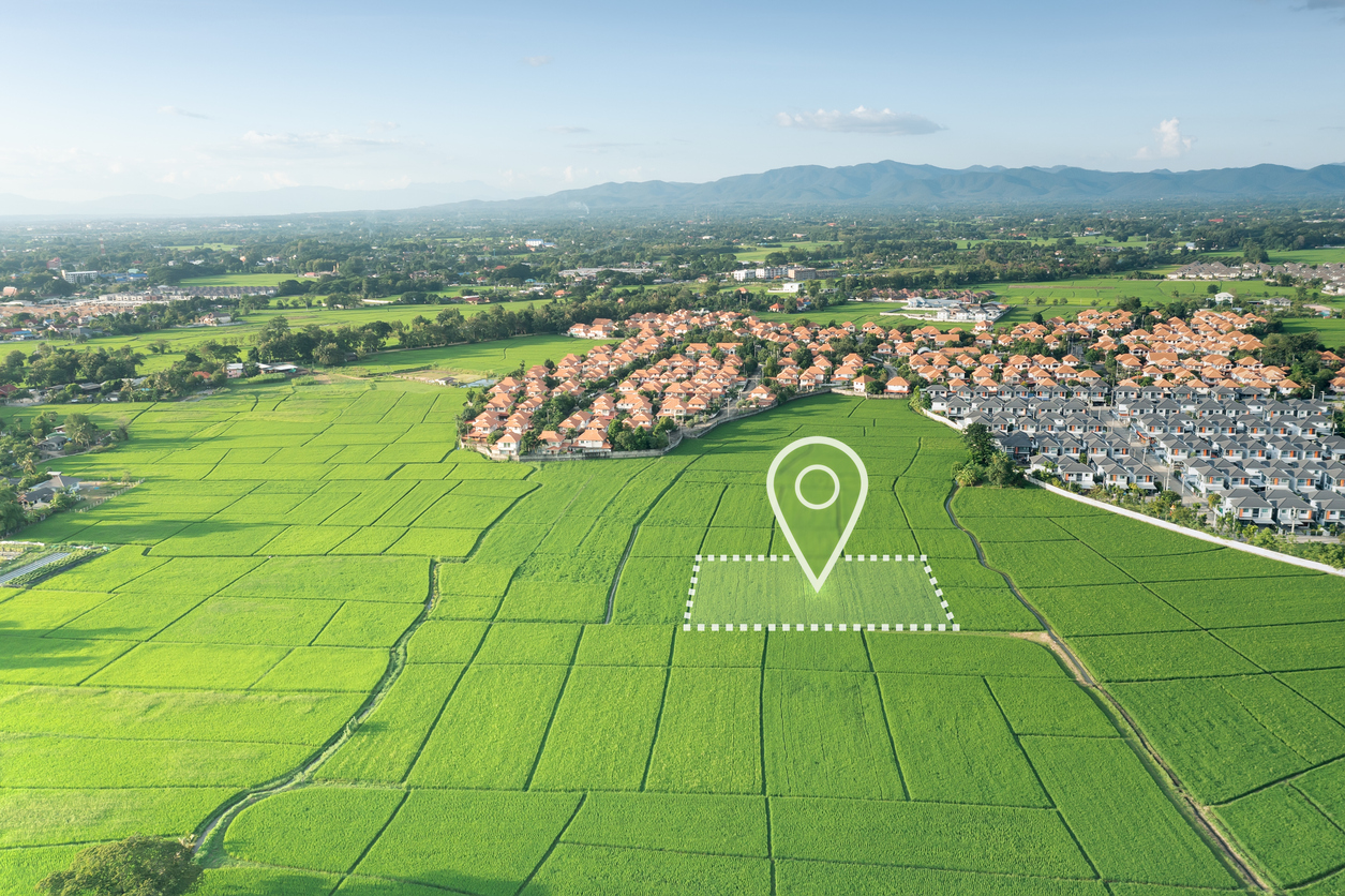 vue aérienne terrain avec point gps